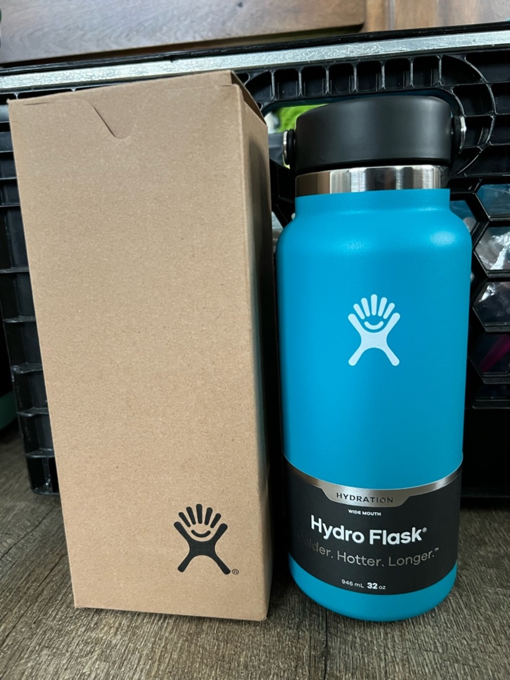 Hydro Flask Wide Mouth 32oz Water Bottle Teal Blue Laguna NEW in box